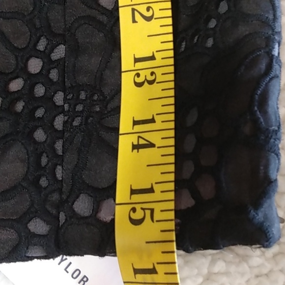 Rebecca Taylor Lace Off-Shoulder Crop Top – Black – 8 - Picture 11 of 15